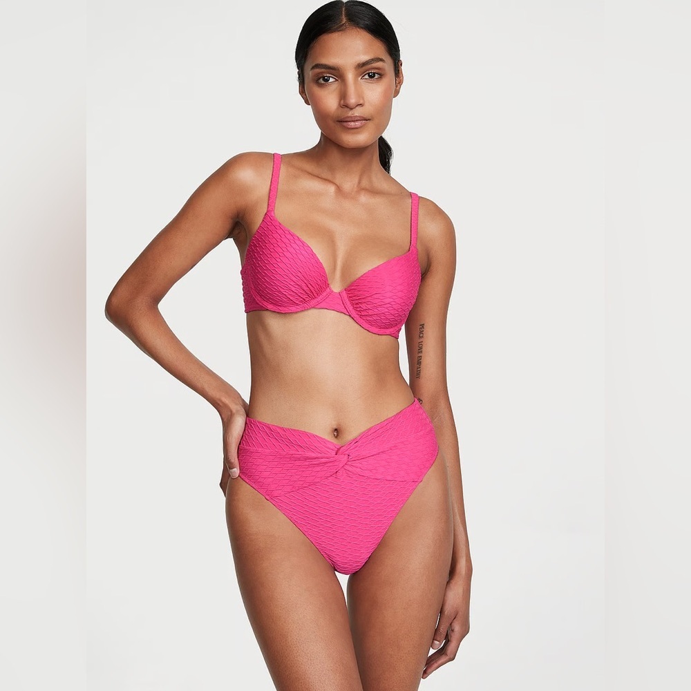 NWT 4-Piece Victoria‘s Secret Women’s Swimwear Set S